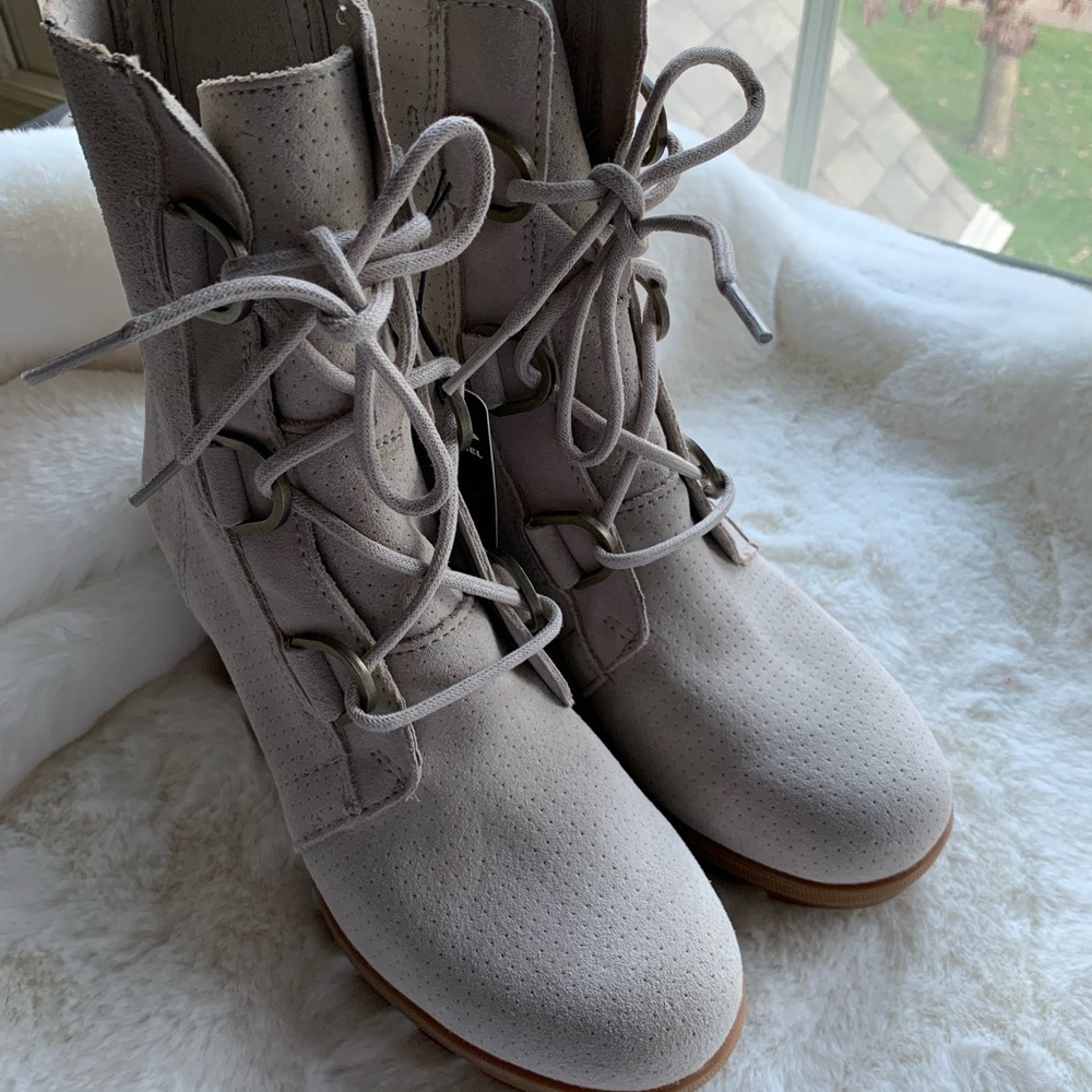 SALE 🔥 {Sorel} Joan Of Arctic Wedge Bootie - Picture 7 of 8
